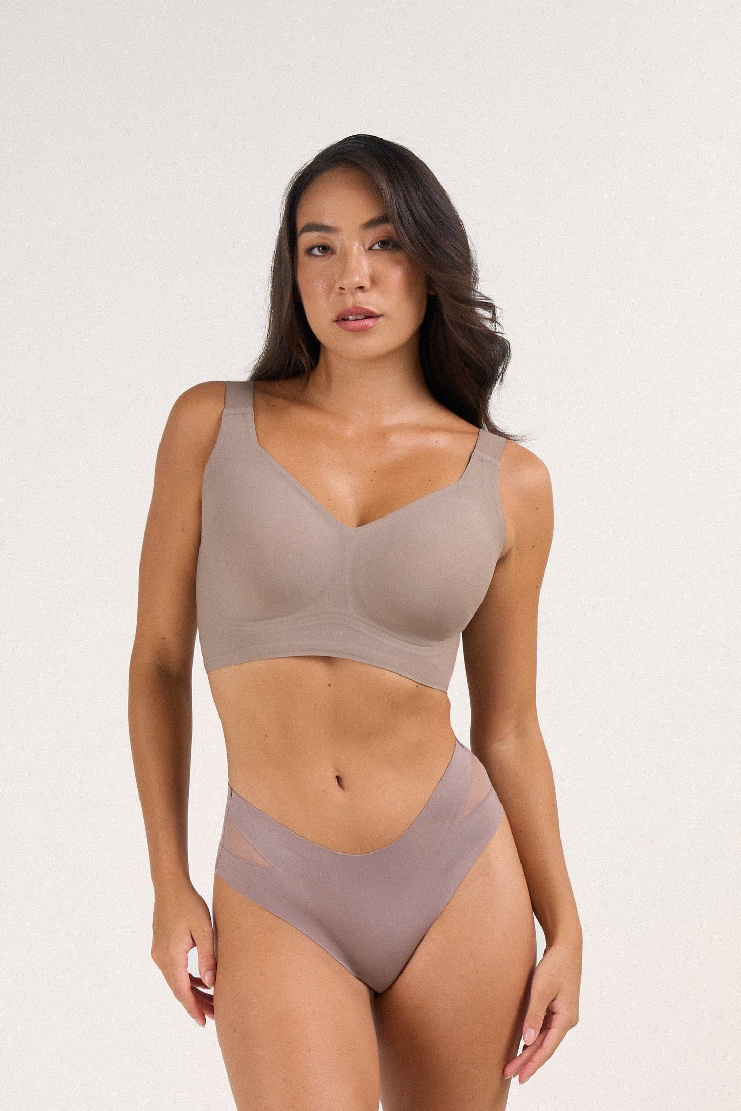 Roonde Plus Soft V-Neck Support Bra — product photo