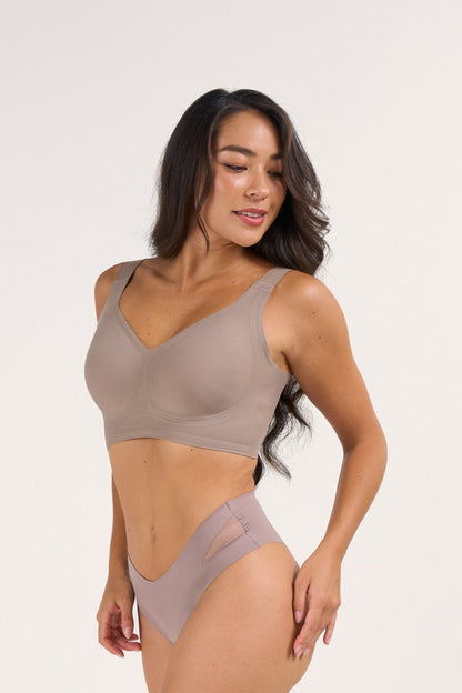 Roonde Plus Soft V-Neck Support Bra — product photo