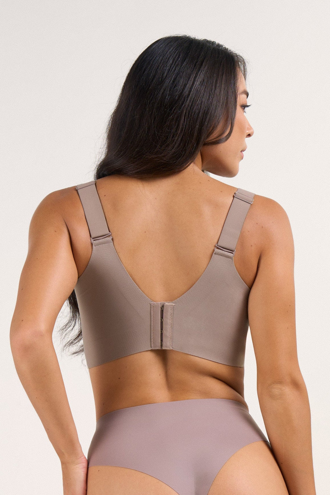 Roonde Plus Soft V-Neck Support Bra — product photo