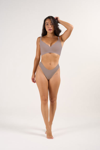 Roonde Scalloped Wireless Jelly Bra — product photo