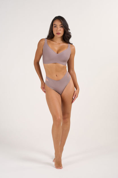 Roonde Soft V-Neck Wireless Bra — product photo