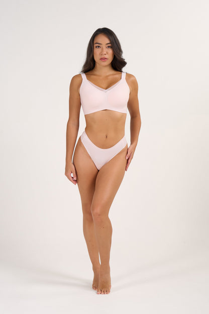 Roonde Wireless V-Neck Lift Bra — product photo