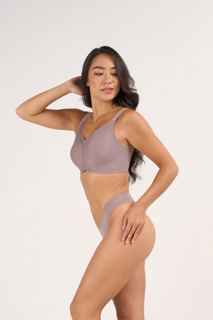 Roonde Wireless V-Neck Lift Bra — product photo
